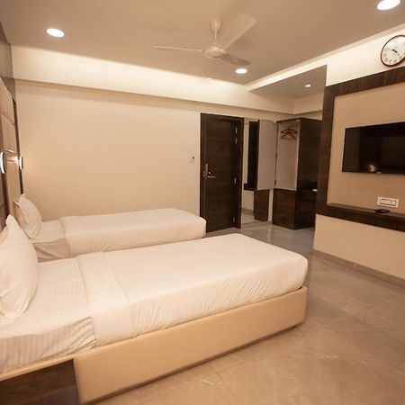 Hotel Naaz Executive Bombay Esterno foto