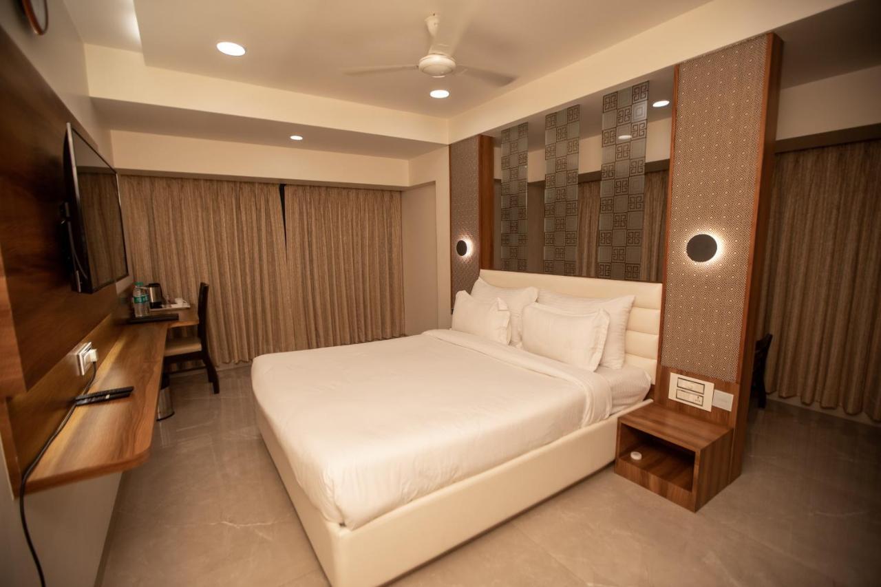Hotel Naaz Executive Bombay Esterno foto