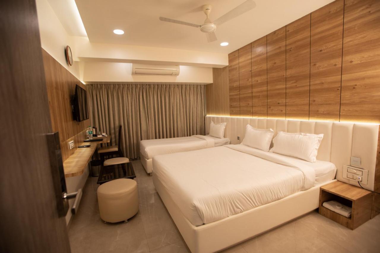 Hotel Naaz Executive Bombay Esterno foto