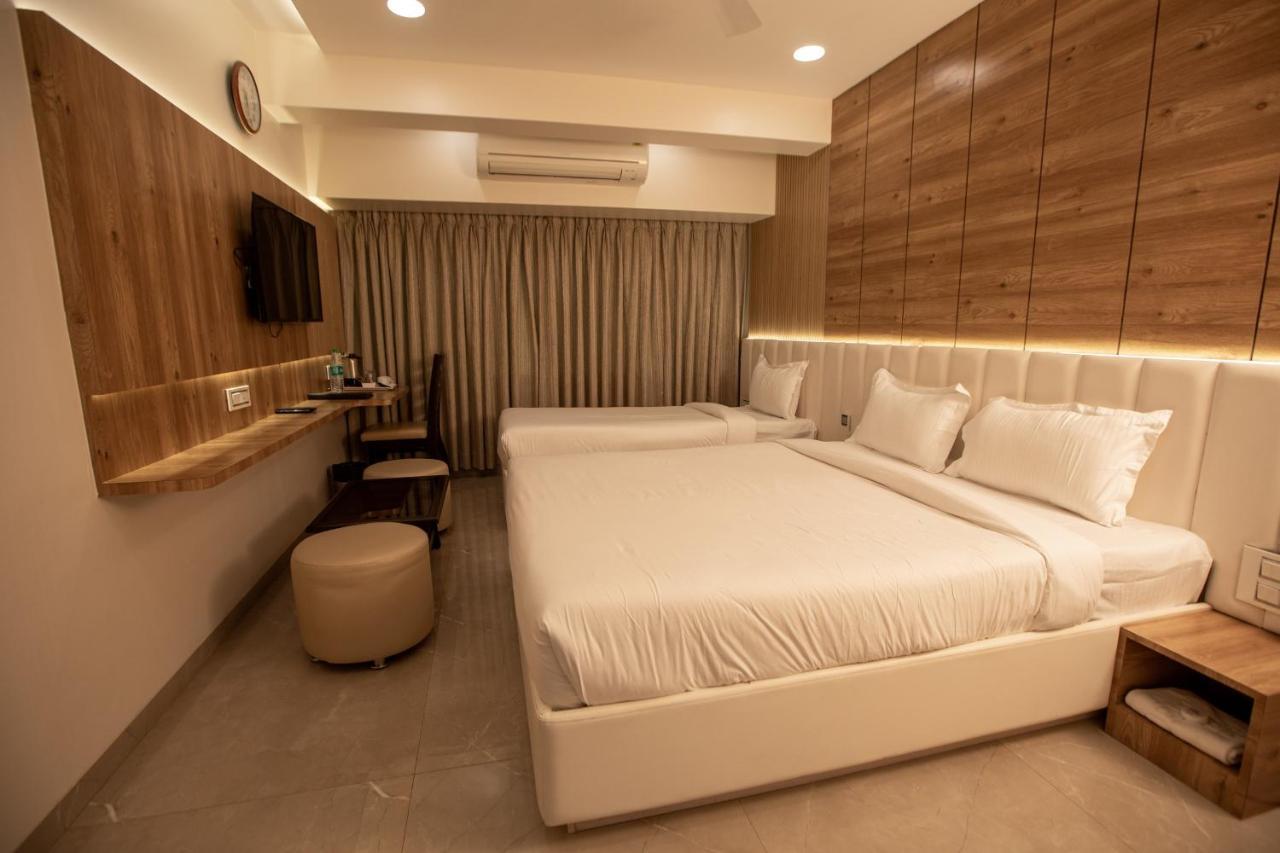 Hotel Naaz Executive Bombay Esterno foto