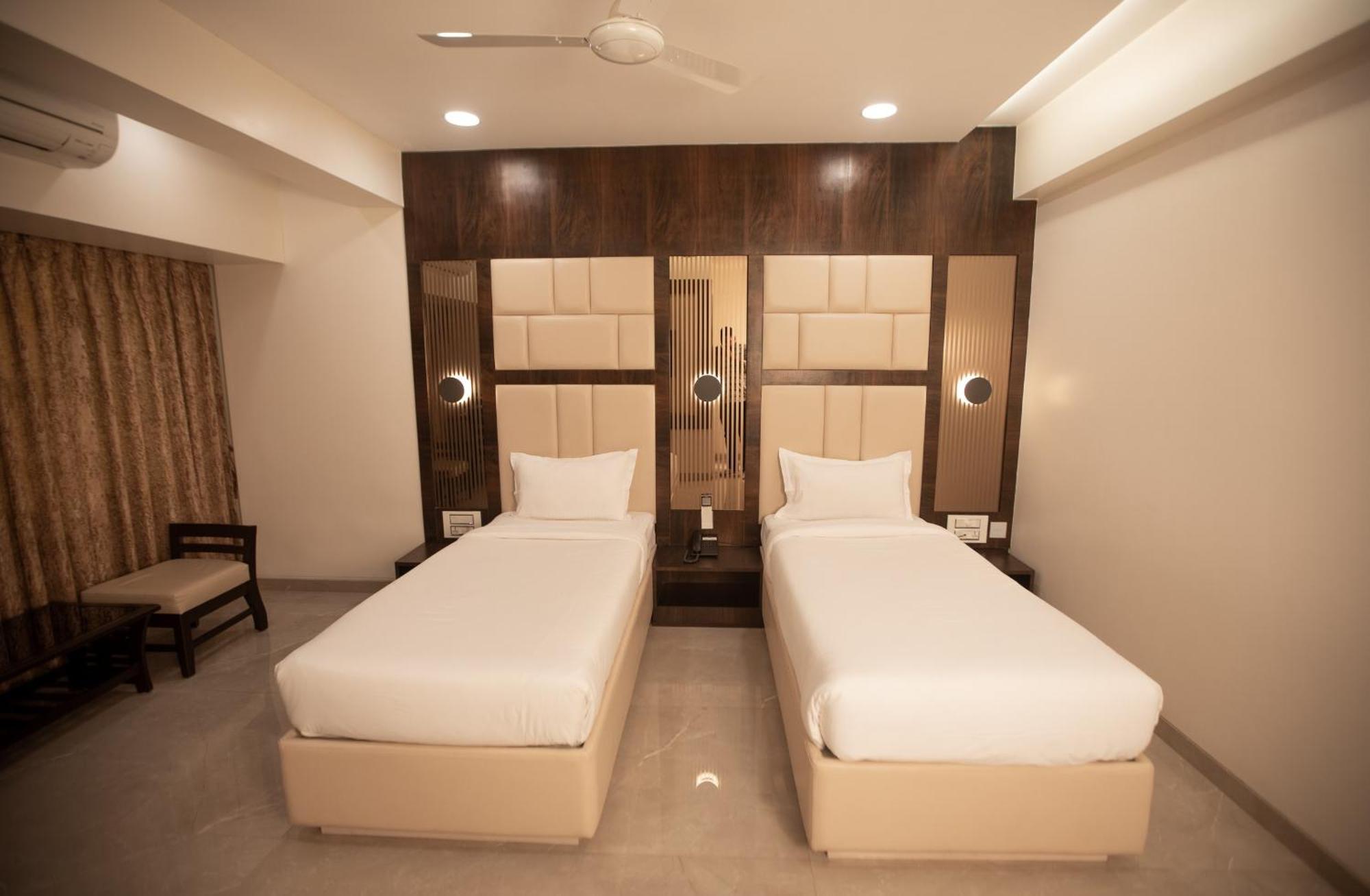 Hotel Naaz Executive Bombay Esterno foto