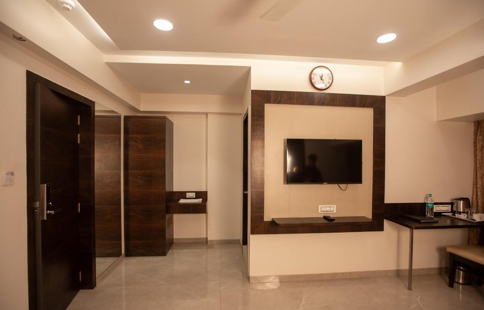 Hotel Naaz Executive Bombay Esterno foto